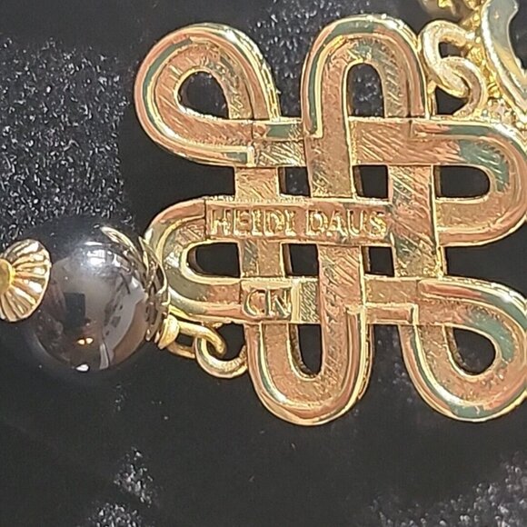 Heidi Daus Loop Back Around Changeable Charms Necklace Black Gold-Tone - Picture 6 of 8